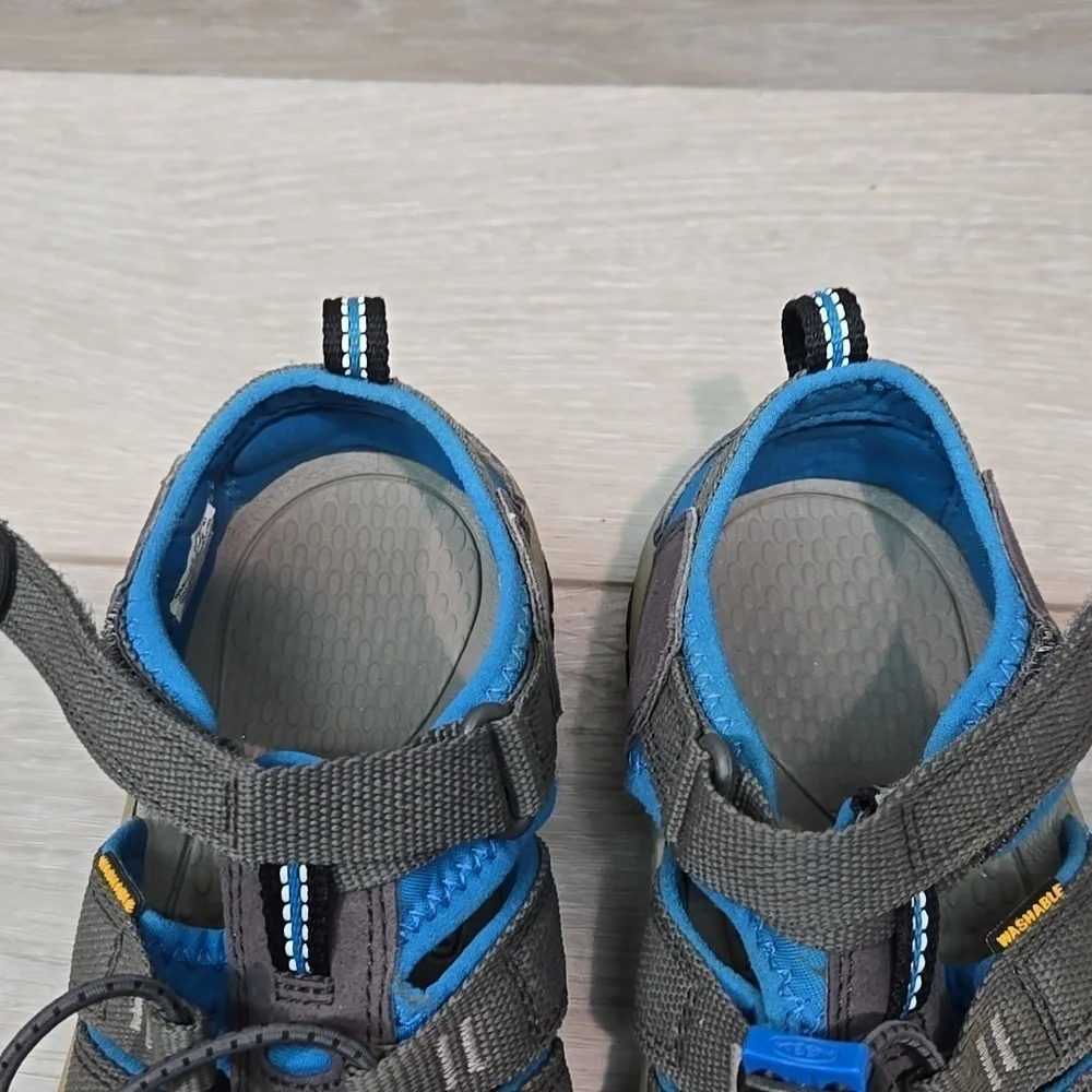 Keen Kids Boys Outdoor Waterproof Adventure Sandals Gray &Blue Shoes 2